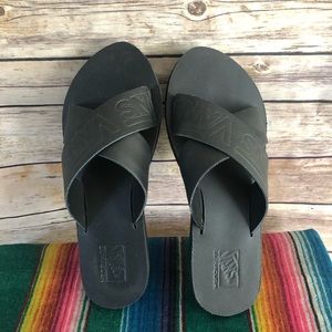 *VANS WOMENS CROSS STRAP SANDALS*